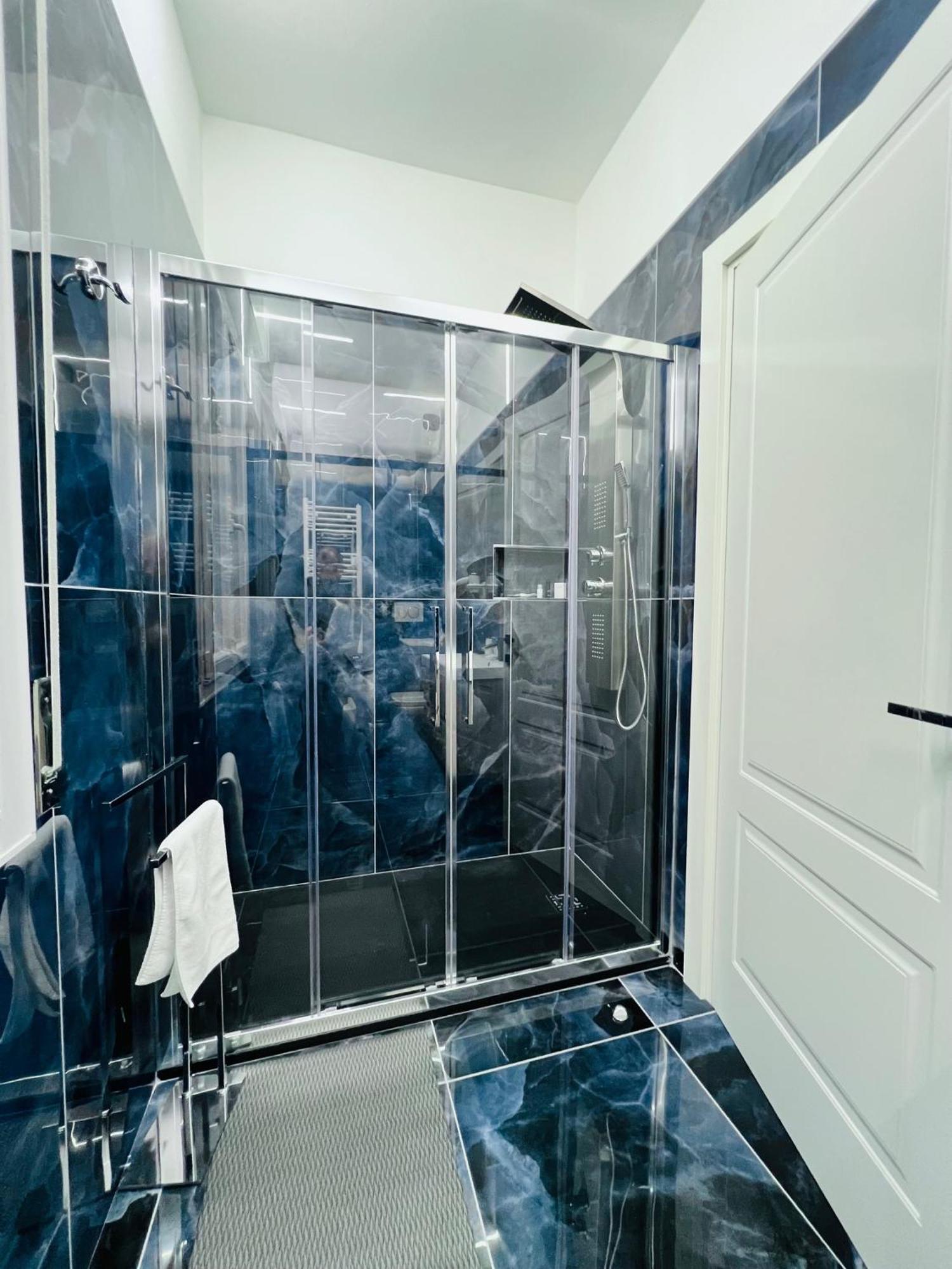 Bed and Breakfast Seven Nights Болонья Экстерьер фото